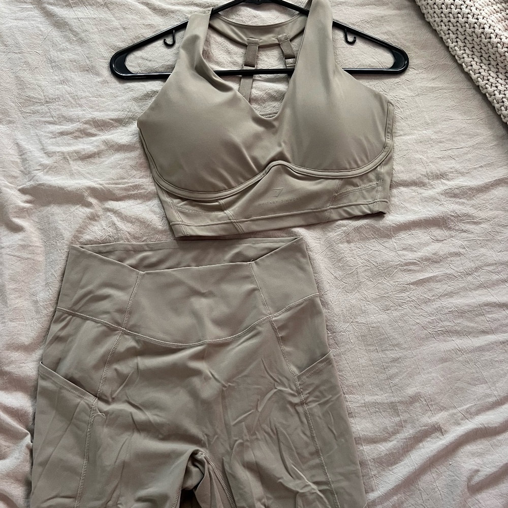 Gymshark Whitney Everyday Pocket Leggings & Longline Bra - Cement Brown